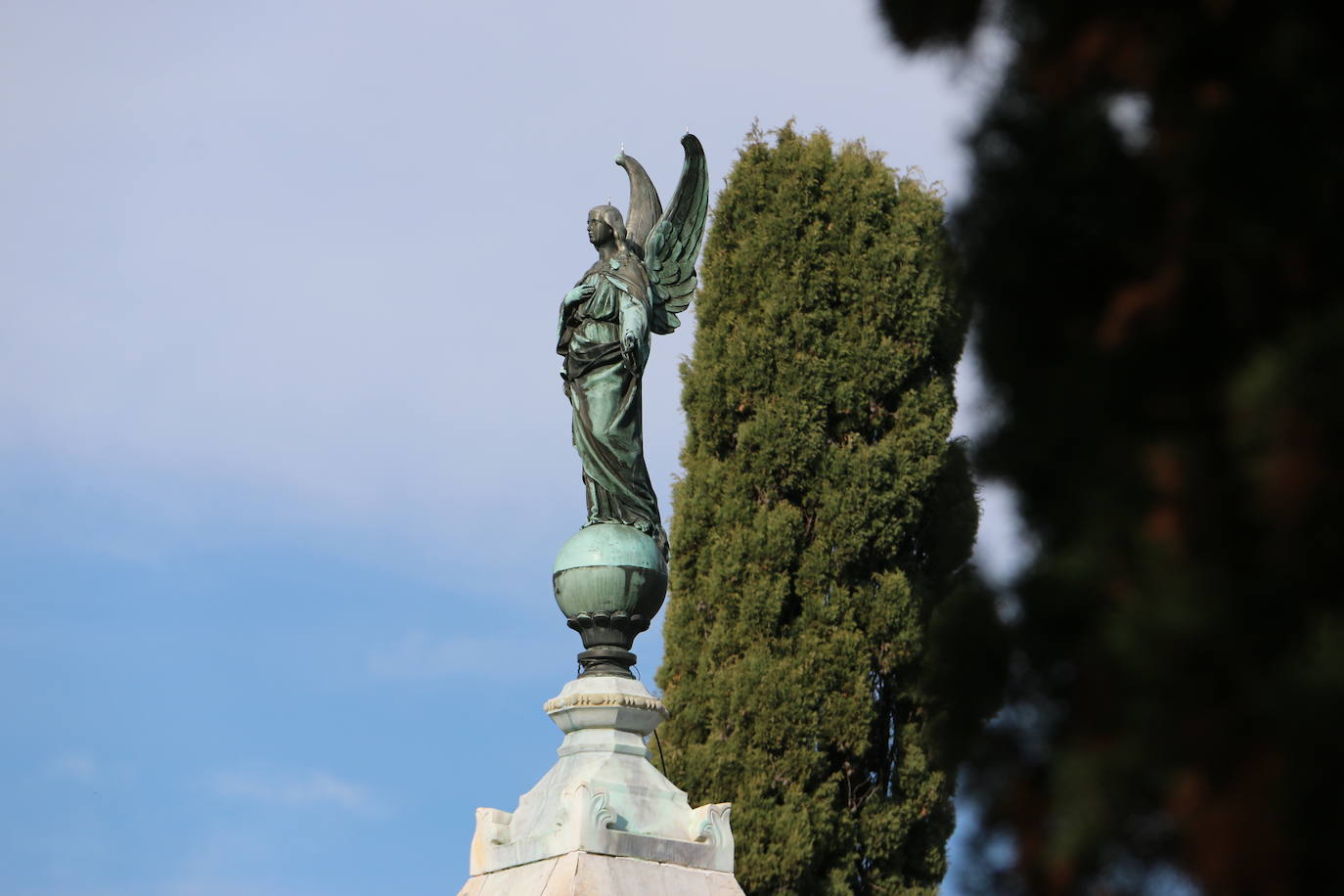 La festividad volverá a llevar hasta el camposanto leonés a un buen número de familiares y amigos de los difuntos.