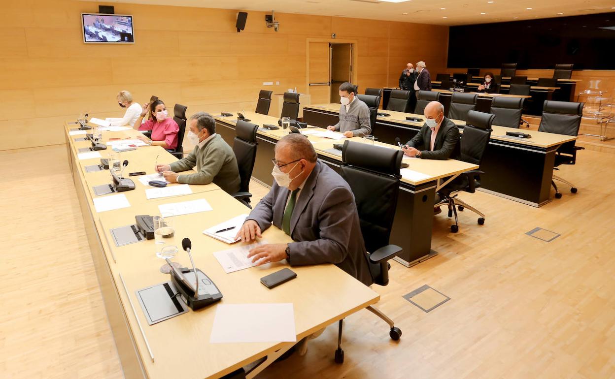 Este jueves arranca la comisión de investigación sobre la gestió nde la pandemia en las residencias de la comunidad.