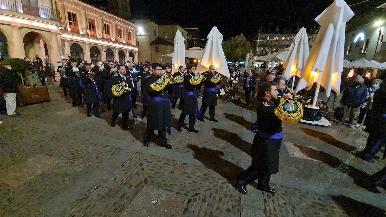 La parroquia de San Marcelo, en colaboración con la Hermandad de Santa Marta y de la Sagrada Cena y la Cofradía de las Siete Palabras de Jesús en la Cruz, procesiona al santo cuyos restos reposan en la iglesia a la que da nombre en un emotivo acto seguido por numeroso público. 
