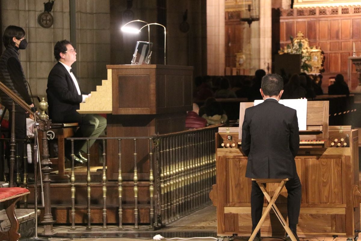 La Catedral de León acoge el II Ciclo Internacional de Órgano Catedral de León con un concierto a dos órganos de la mano de Germán González y Francisco Javier Jiménez.