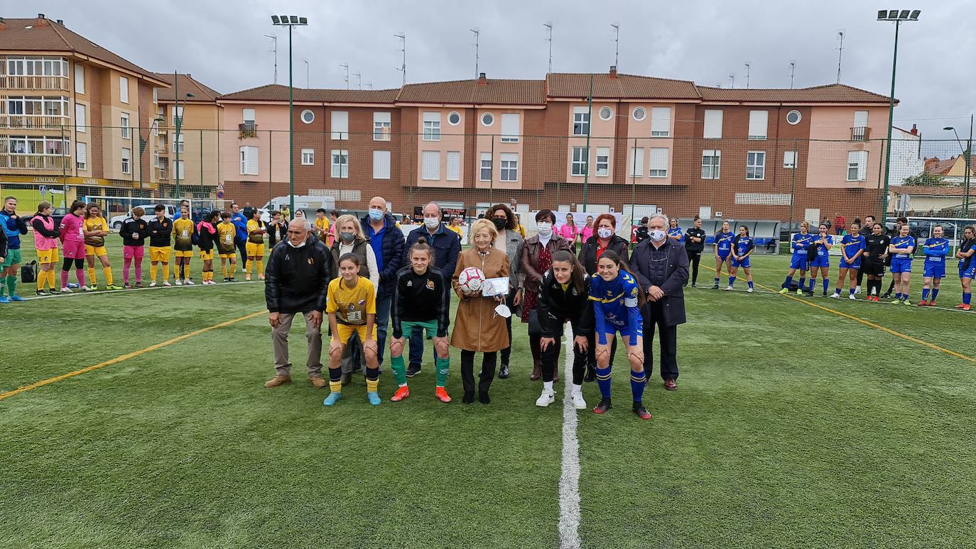 La I Copa Diputación de fútbol femenino ha servido para realizar un tributo a una de las grandes impulsoras de este deporte en la provincia