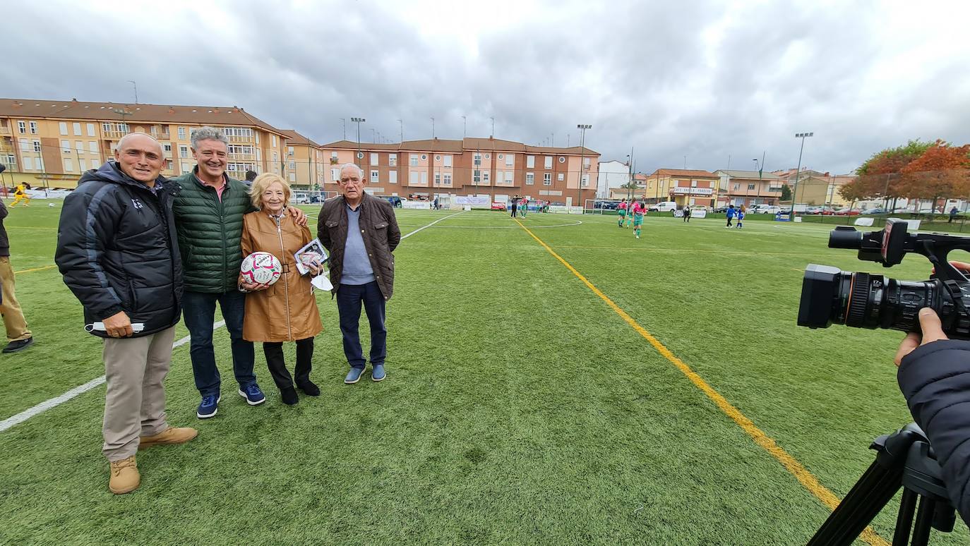 La I Copa Diputación de fútbol femenino ha servido para realizar un tributo a una de las grandes impulsoras de este deporte en la provincia