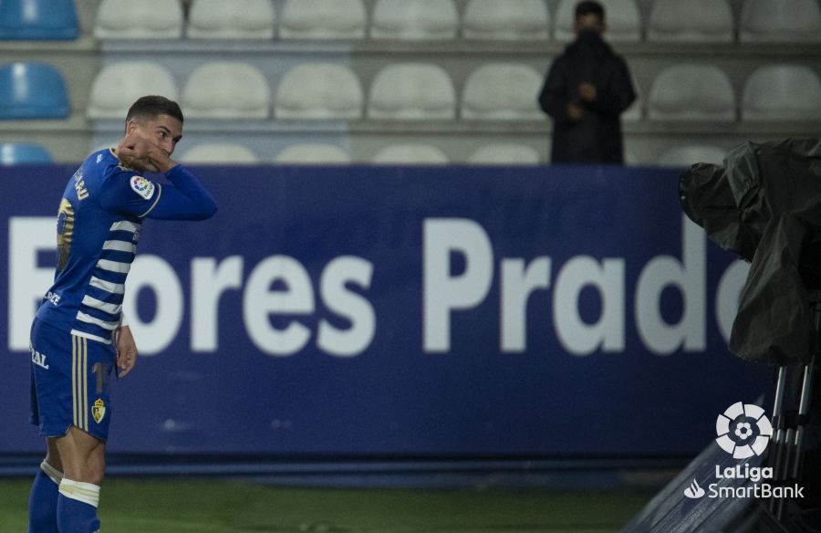 El conjunto berciano ha empatado ante el conjunto altoaragonés en la 14ª jornada de Segunda División 