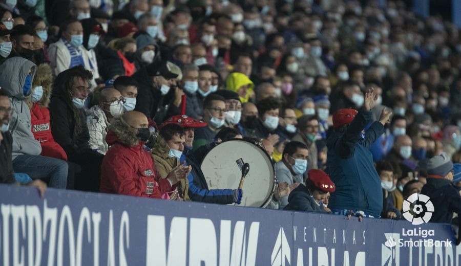 El conjunto berciano ha empatado ante el conjunto altoaragonés en la 14ª jornada de Segunda División 