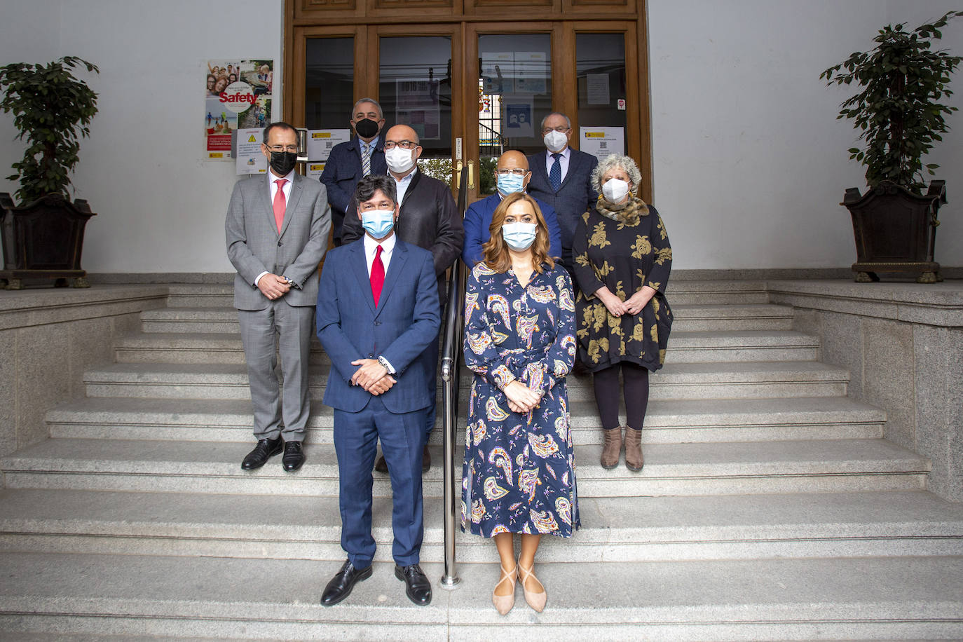 La delegada del Gobierno en Castilla y León, Virginia Barcones, preside la primera Comisión de Asistencia a la delegada que se celebra desde su toma de posesión. Sirve también como acto de despedida al subdelegado del Gobierno en Ávila, Arturo Barral. En el encuentro participan todos los subdelegados para abordar, entre otros temas, el efecto del Plan ÚNICO-Banda Ancha en la Comunidad.