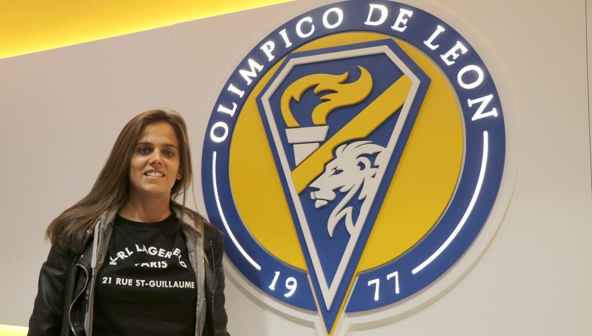 El Olímpico de León ha sido reconocido en los premios leonoticias 'Haz Huella' por su apuesta y promoción del fútbol femenino en León.