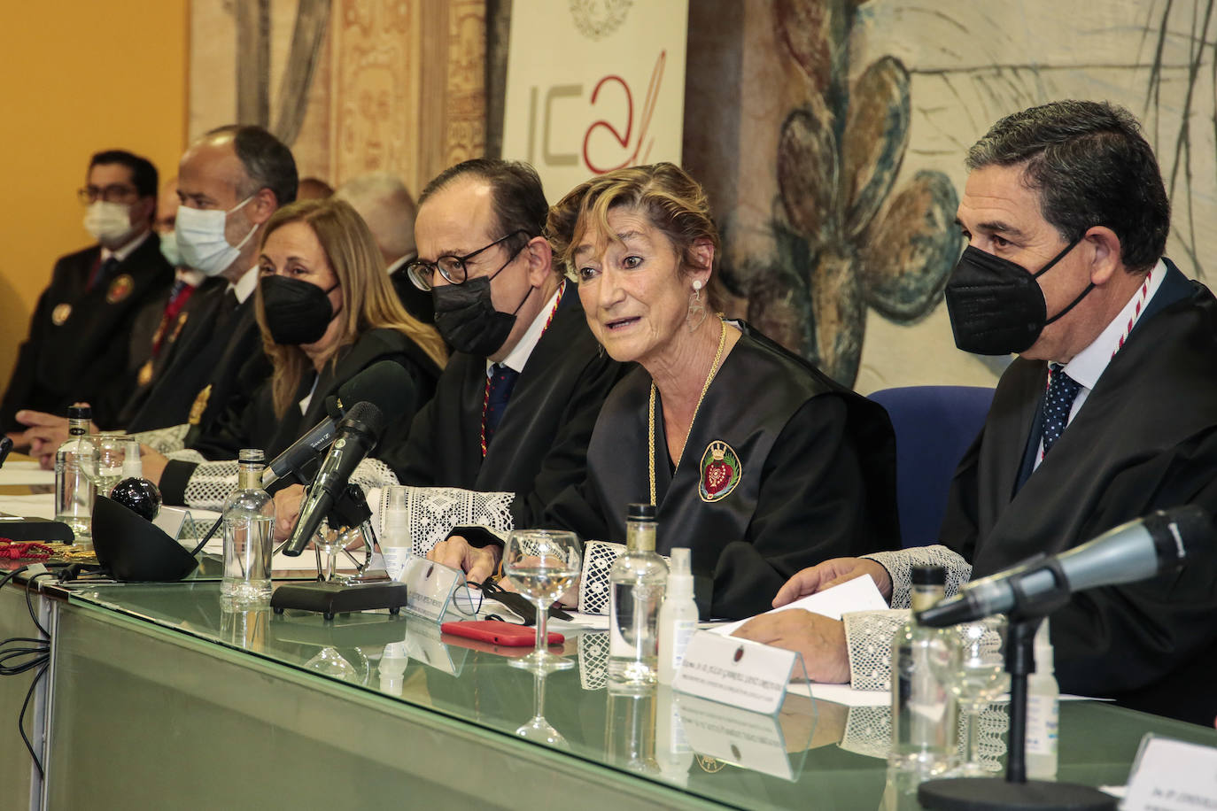 El Albéitar acoge el solemne acto de toma de posesión de la nueva junta de gobierno del Colegio de Abogados de León con Fernando Santocildes como decano.