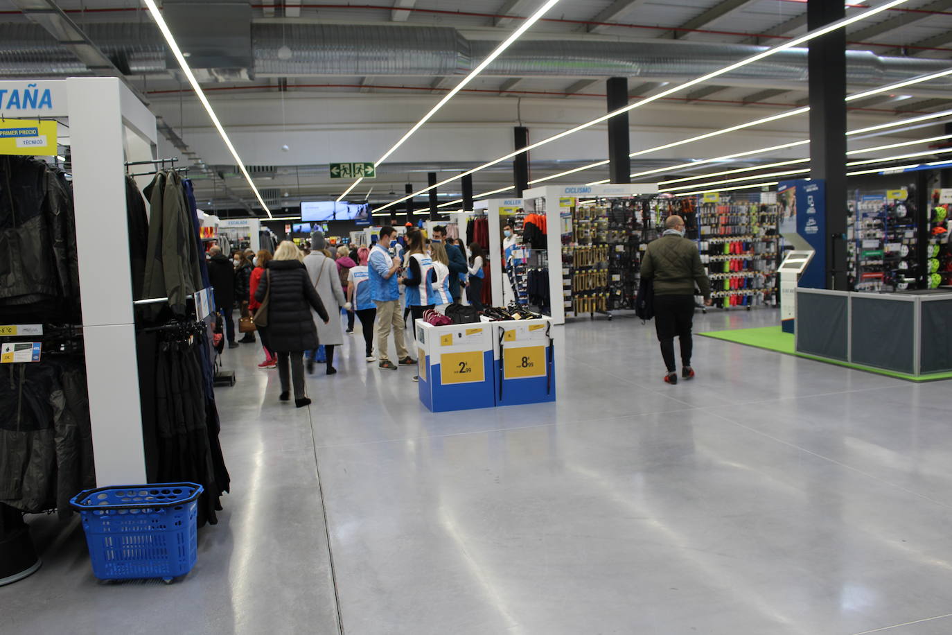 La tienda deportiva abre sus puertas este viernes 5 de noviembre con buena acogida por parte de los leoneses.