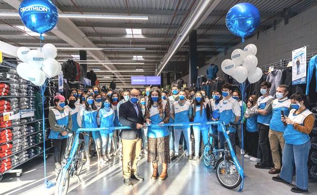 Decathlon abre sus puertas en León.