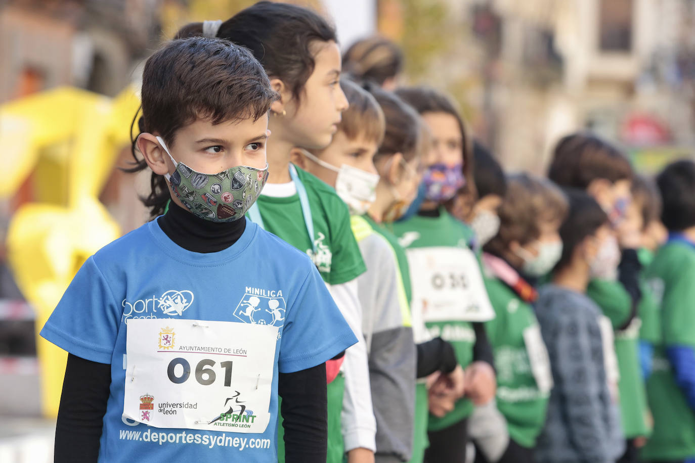 Más de 300 deportistas se han dado cita en esta peatonalizada arteria para realizar una exhibición de atletismo en la calle, ratificando así a Ordoño como un nuevo escenario leonés para practicar deporte al aire libre.