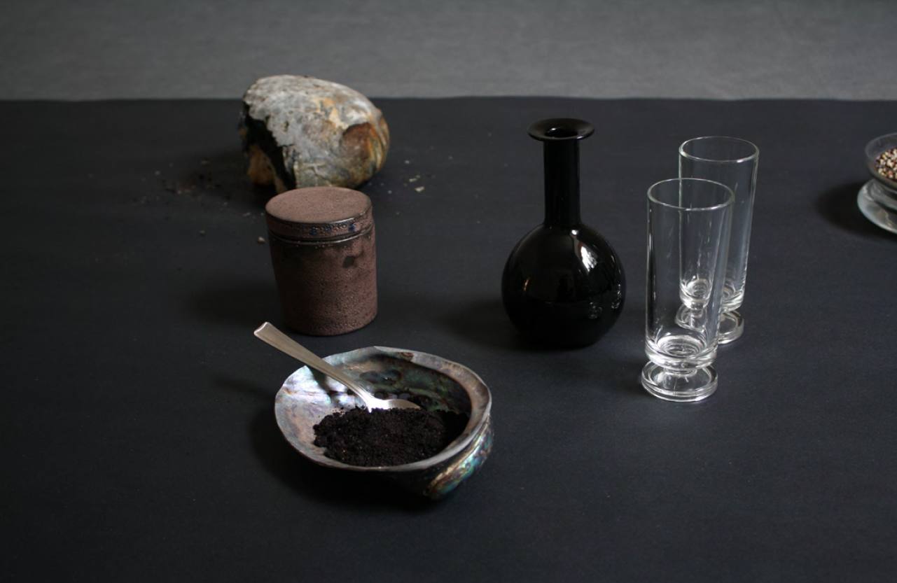 La artista asturiana Sara García desarrollará el proyecto 'Fuegos de alto grado' al ganar la primera convocatoria de NUDO/KNOT 2021 para investigadores y creadores de l Fundación Cerezales y Cinia y la Diputación de León | El proyecto que se imponía entre 50 propuestas cuenta con 6.000 euros y una estancia de nueve meses.