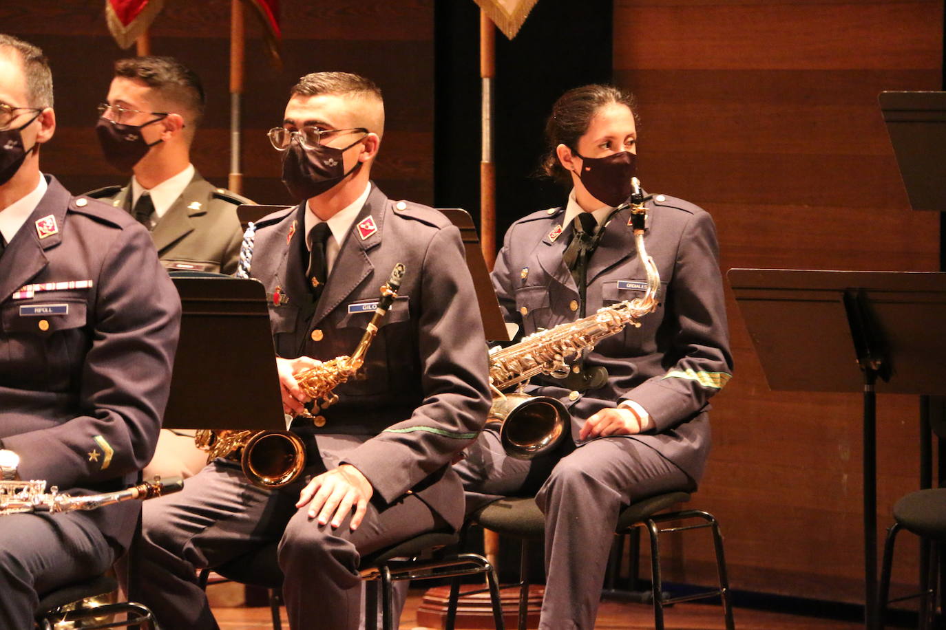 La Unidad de música de la Academia Básica del Aire ha celebrado este miércoles un concierto en honor a Santa Cecilia, patrona de los músicos, con el que el Auditorio ha disfrutado, como siempre, con el repertorio de estos militares