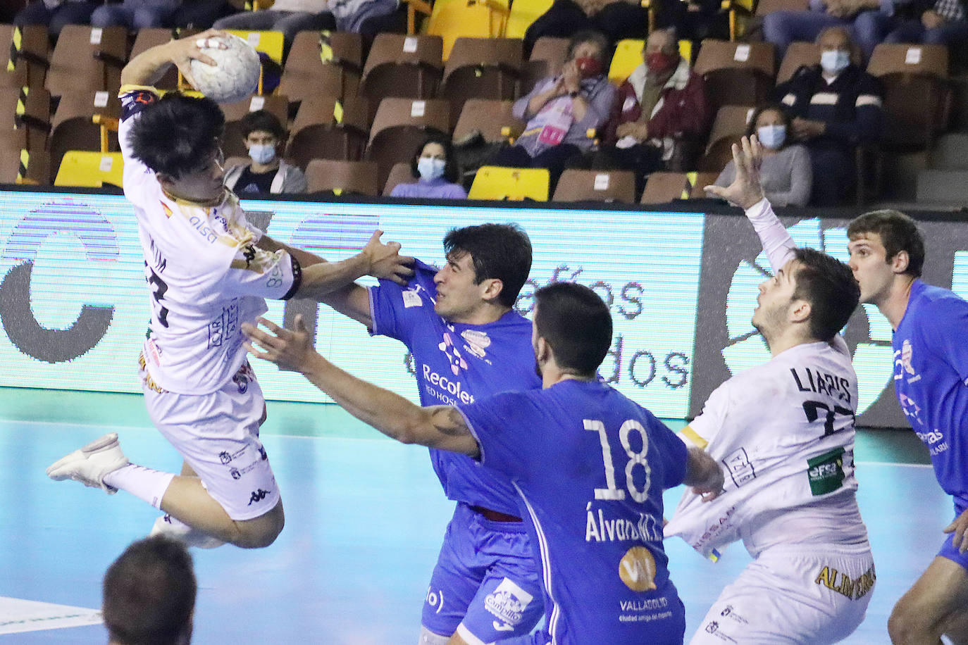 El conjunto leonés logró un importante triunfo en el derbi.