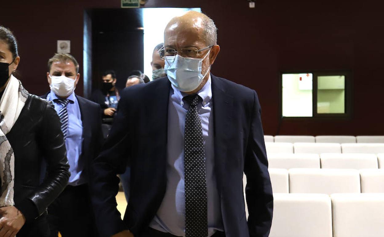 El vicepresidente, portavoz y consejero de Transparencia, Ordenación del Territorio y Acción Exterior, Francisco Igea, clausura la jornada 'Respuestas innovadoras de la cooperación transfronteriza al cambio climático', enmarcada en la Conferencia sobre el Futuro de Europa.