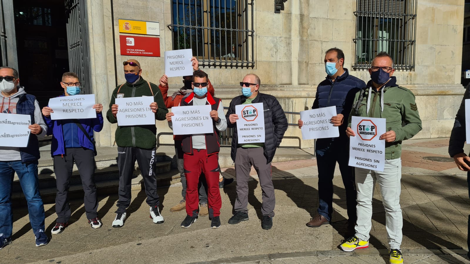 Los funcionarios se concentran para reclamar más protección y autoridad.