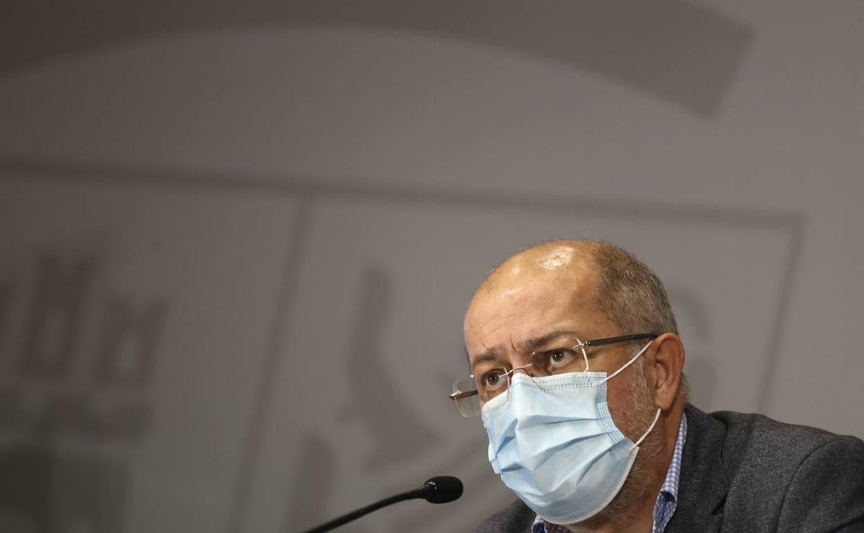 El vicepresidente, portavoz y consejero de Transparencia, Ordenación del Territorio y Acción Exterior de la Junta de Castilla y León, Francisco Igea, comparece en rueda de prensa posterior al Consejo de Gobierno.