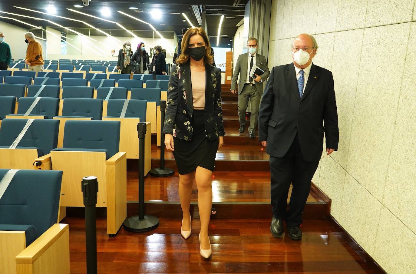 La consejera en su visita al CES. 