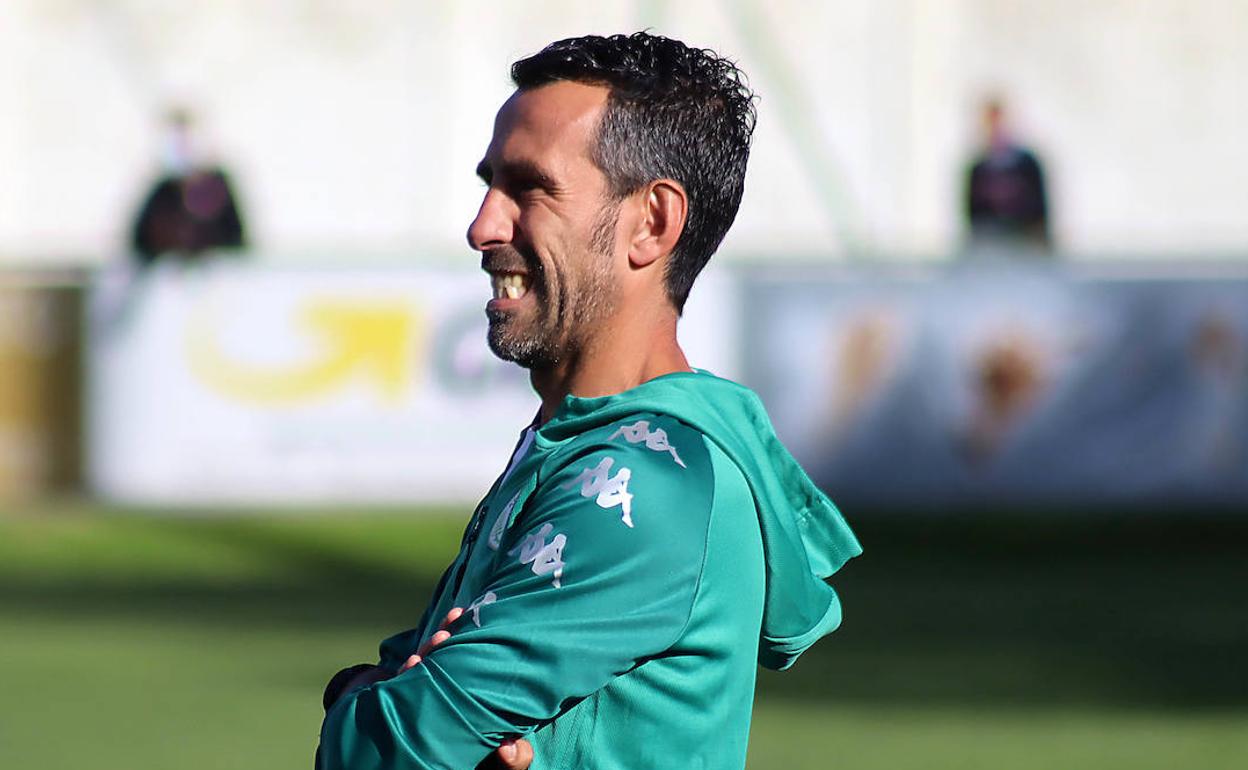 Chuchi Jorqués, entrenador del Atlético Astorga.