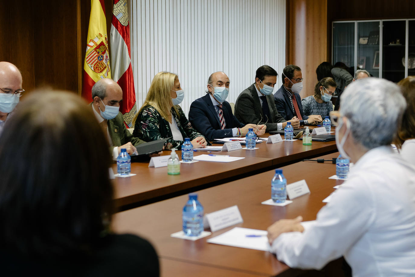 El consejero de Cultura y Turismo, Javier Ortega, y el equipo directivo de su departamento celebran Consejo de Dirección abierto.