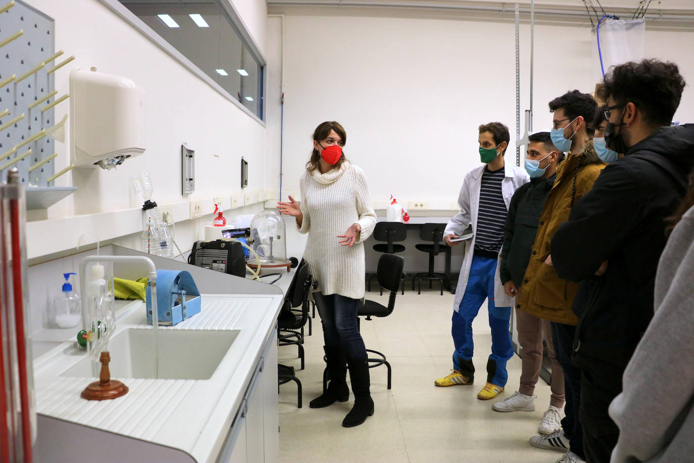Investigadores y docentes ofrecieron charlas y talleres en centros de los campus de León y Ponferrada y en institutos para divulgar la cultura científica