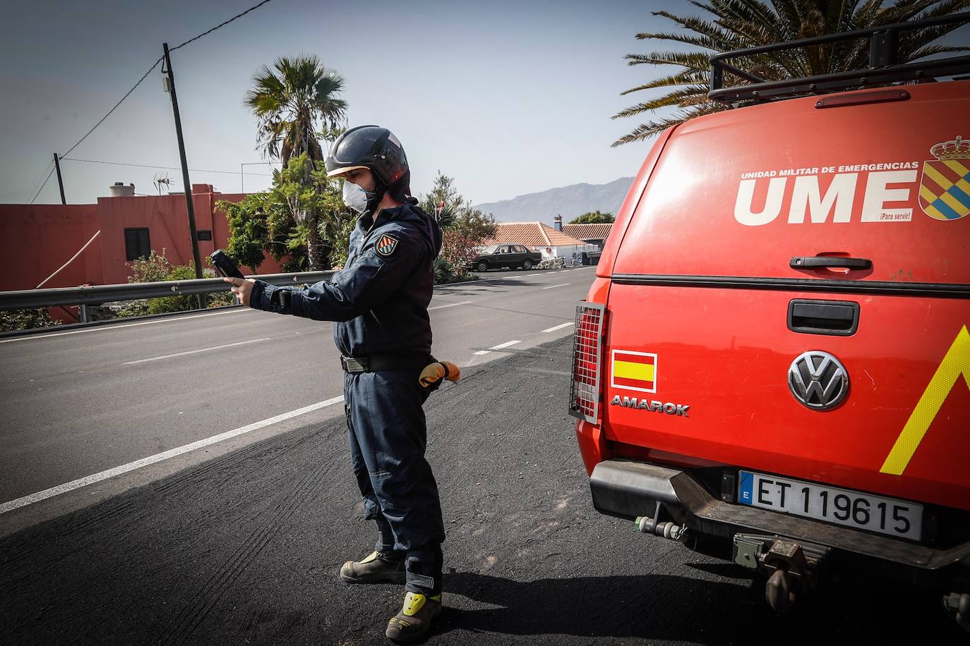Equipo de la Ume desarrollando trabajos en la isla de Palma.
