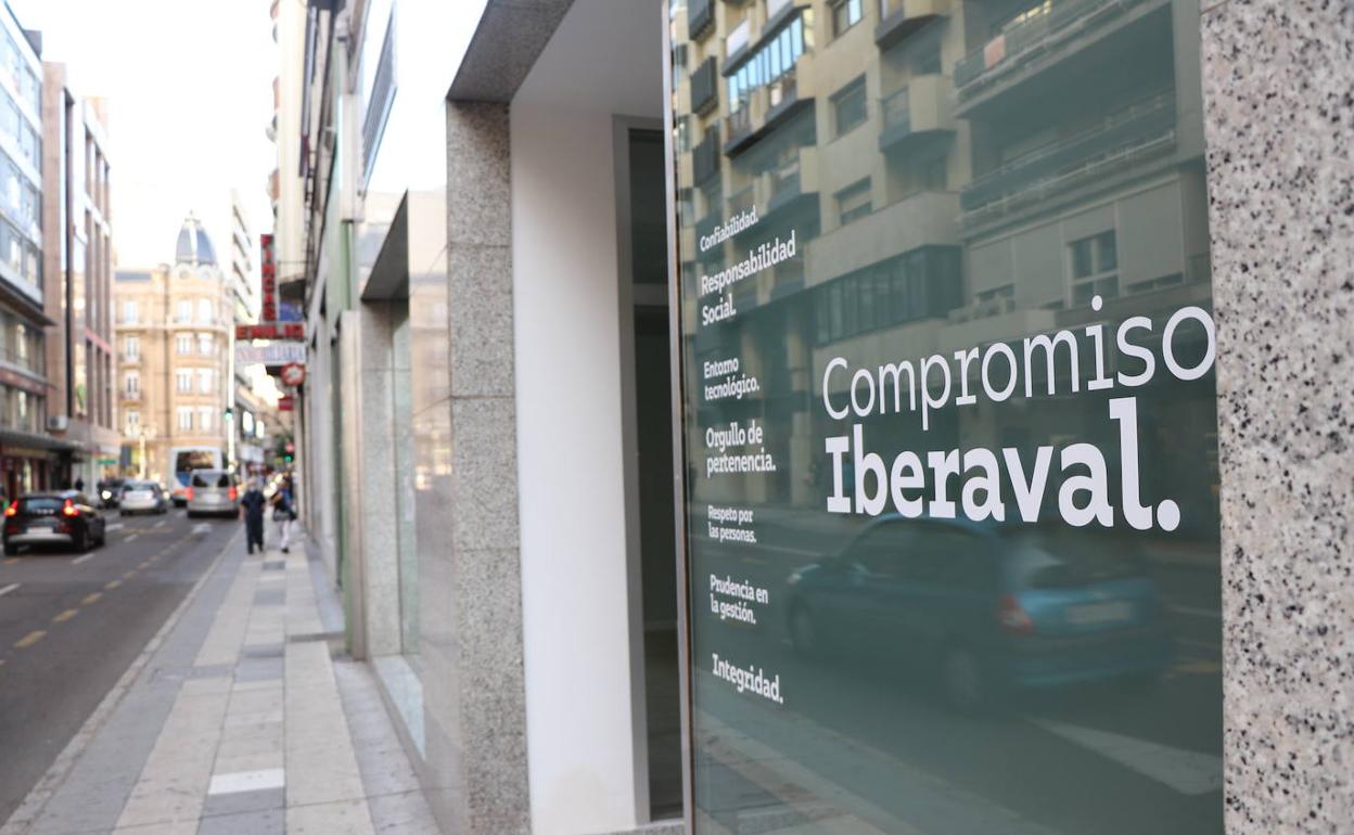 Imagen de una oficina de Iberaval en León capital. 