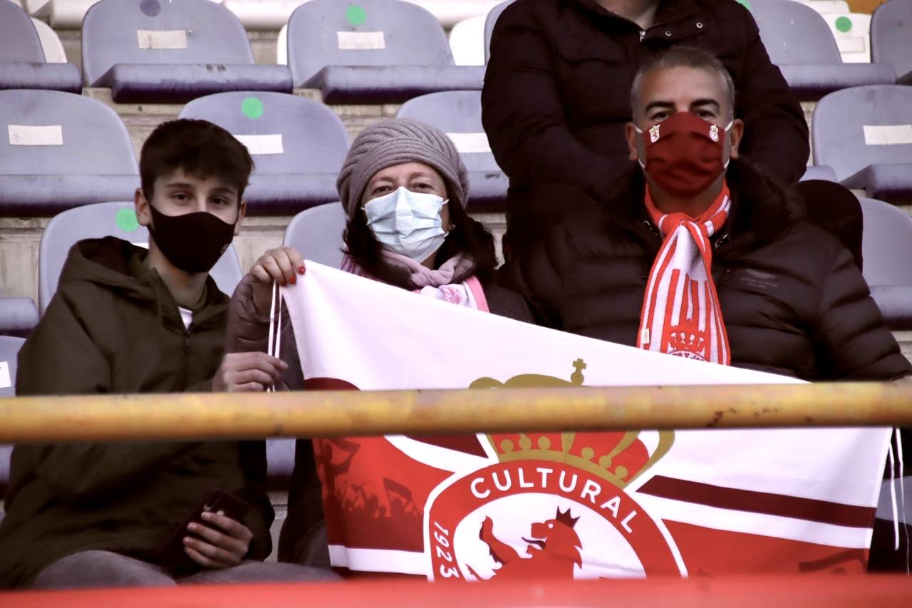 El conjunto leonés recibía en el Reino de León a los madrileños en una nueva jornada de la competición liguera.