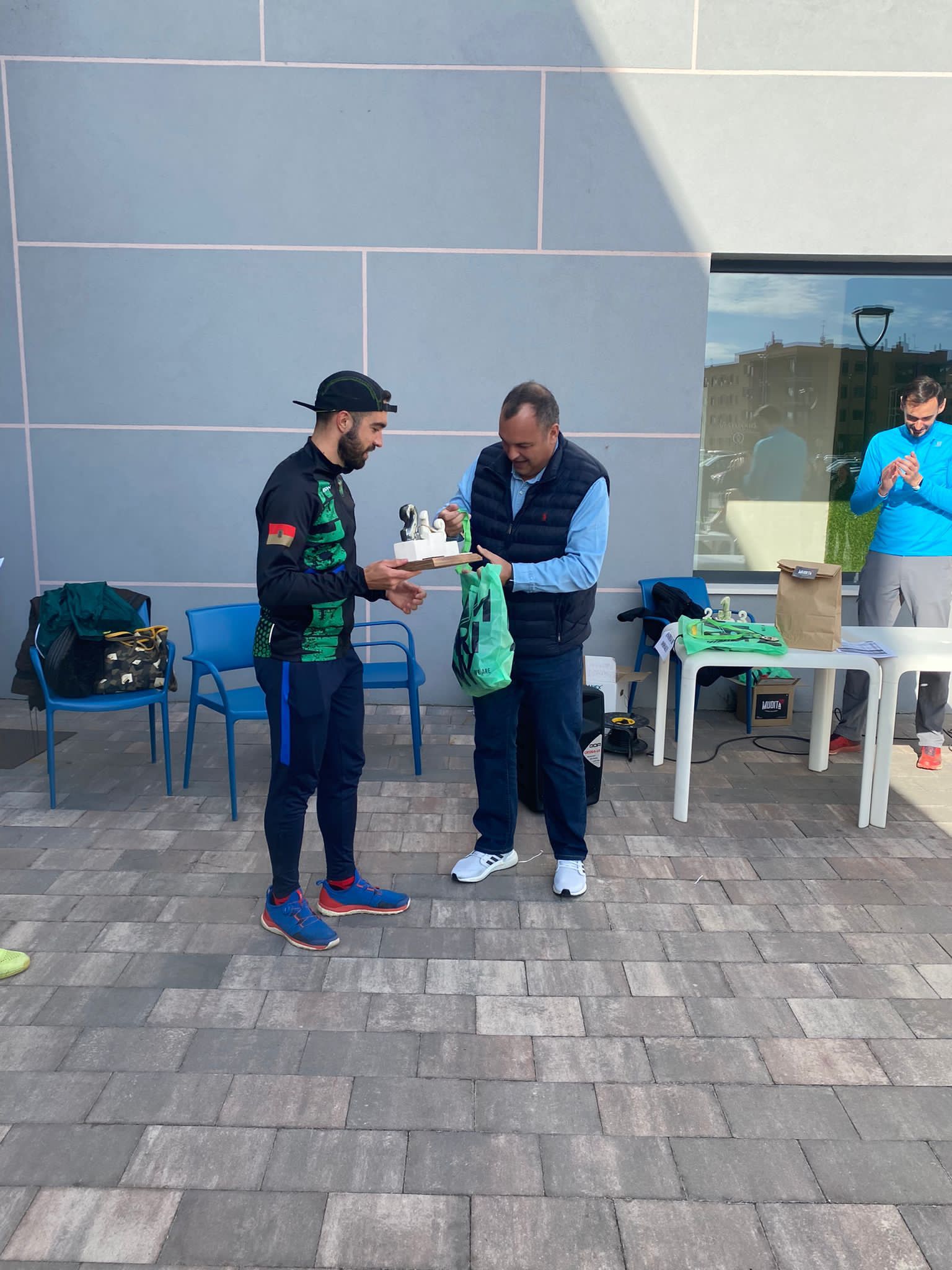 La Trail Fashion Week ha combinado deportes, música y moda en una tarde con un fin único: recaudar fondos para la investigación de la esclerosis múltiple.