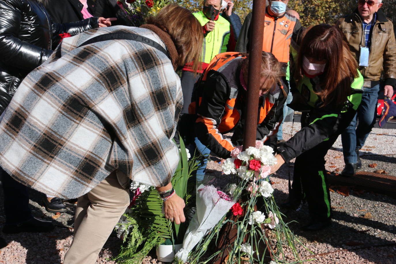 La fundación Avata organiza un acto en memoria de las personas que perdieron la vida en la carretera en la provincia.