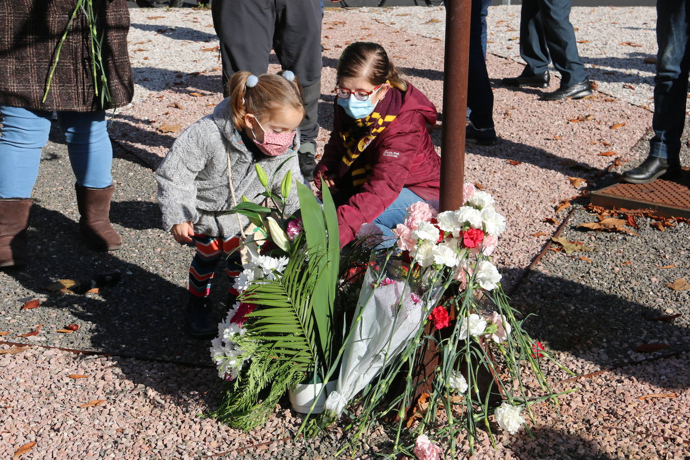 La fundación Avata organiza un acto en memoria de las personas que perdieron la vida en la carretera en la provincia.