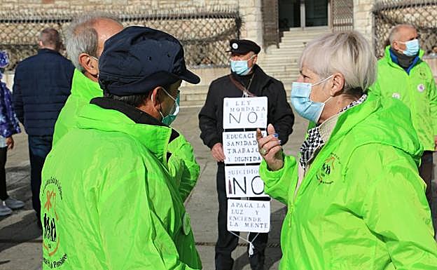 Galería. Imágenes de la concen5tración en Botines este lunes.