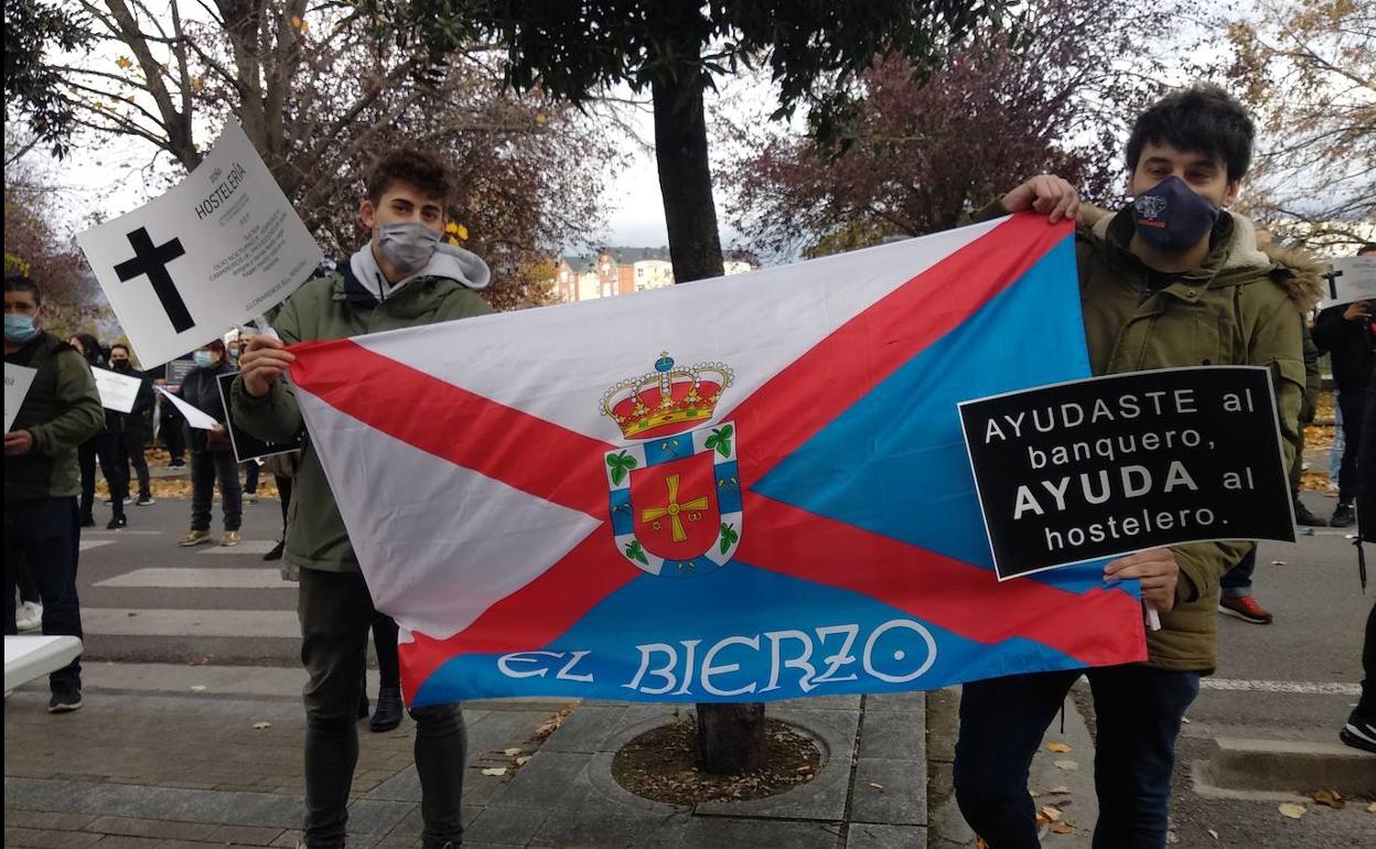 Protesta de los hosteleros bercianos en Ponferrada. 