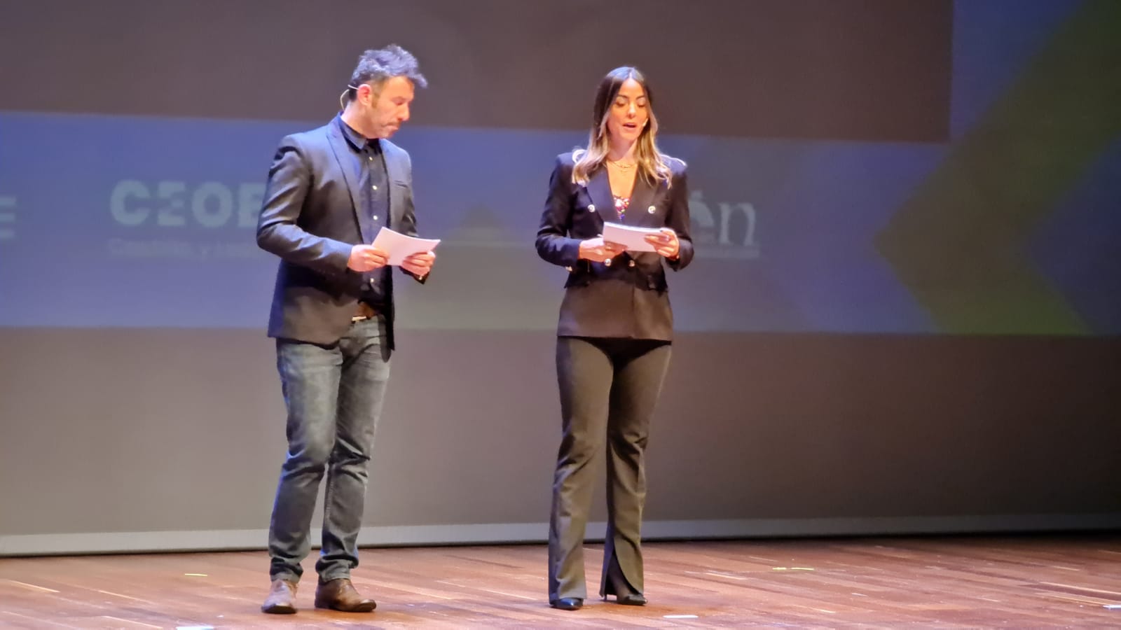 La gala de la FELE ha reunido a la sociedad leonesa para galardonar a TECOI. 