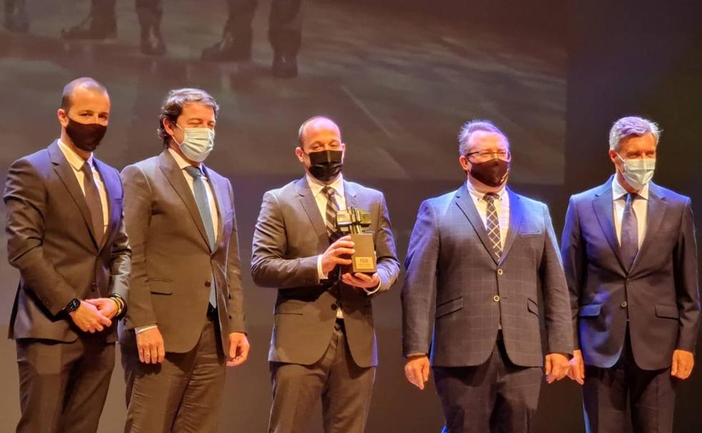 El presidente de la Junta de Castilla y León, Alfonso Fernández Mañueco, asiste a la gala de Fele que reconoce a la firma leonesa Tecoi con el galardón 'Empresario del Año'.