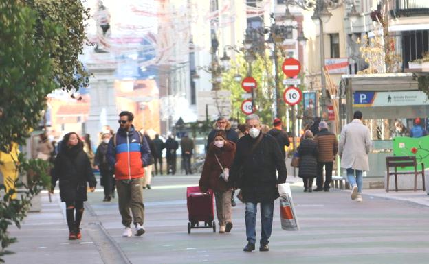 La avenida de Ordoño II se ha convertido en una de las calles más transitadas de la ciudad para los peatones tras un año desde su reforma.