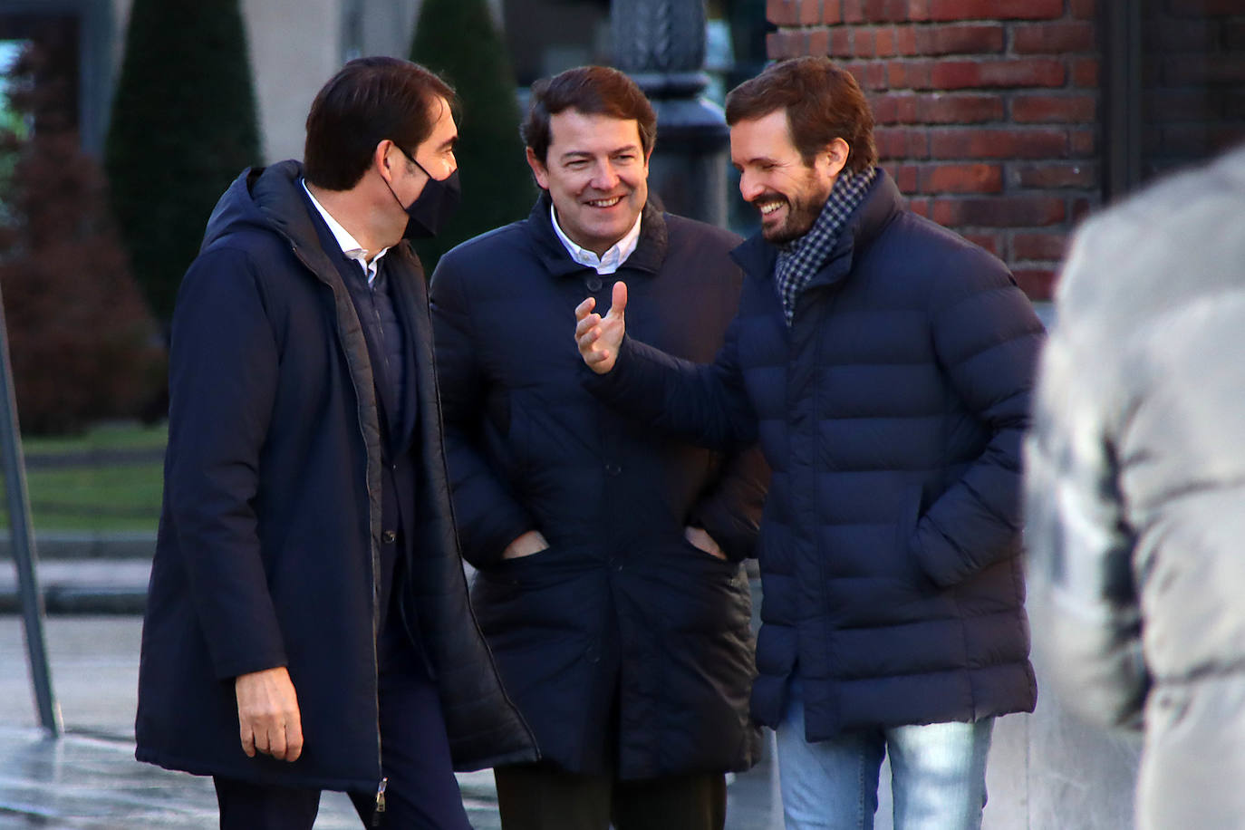 Casado y Mañueco participan en el 'Encuentro de presidentes provinciales e insulares del PP' en León.