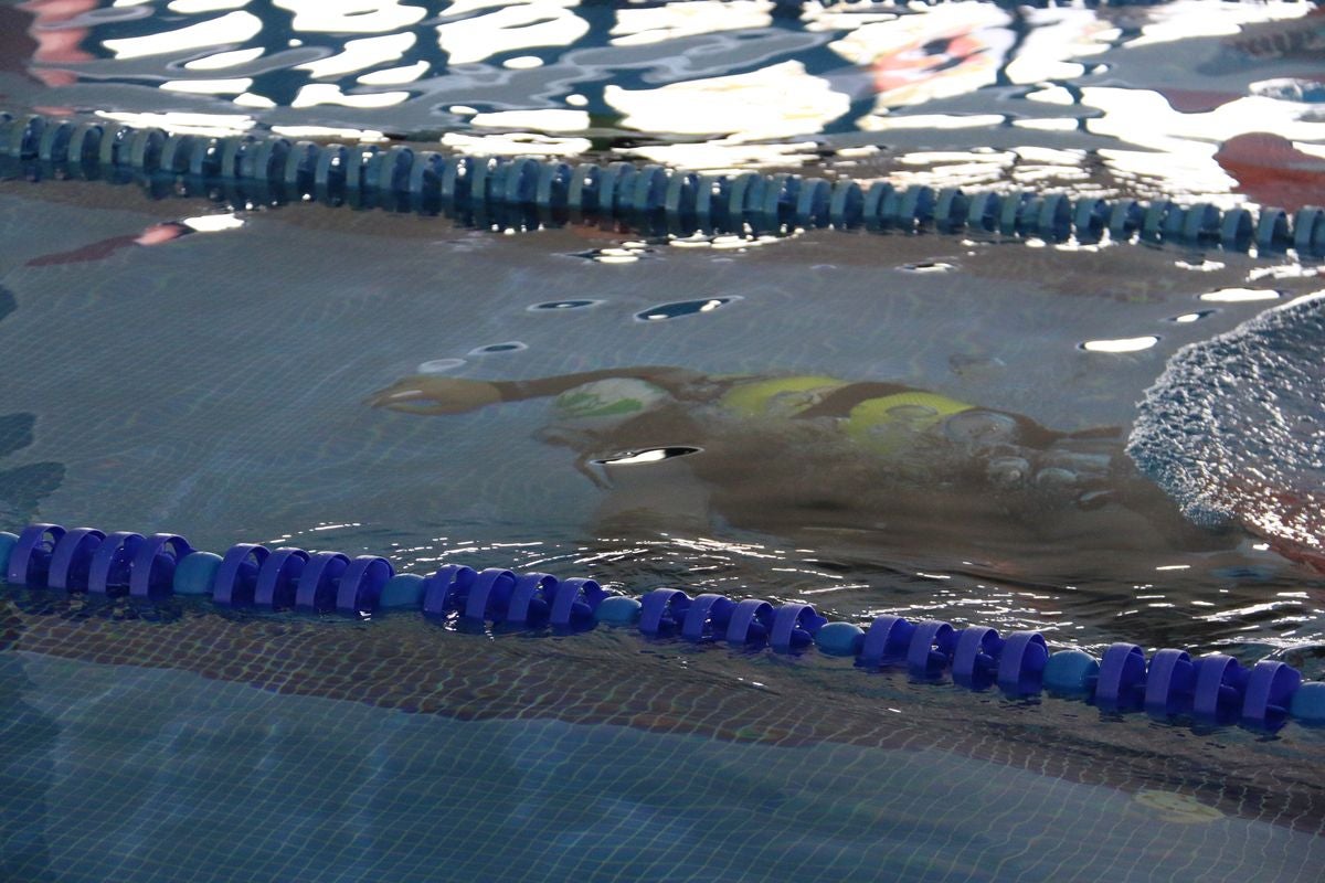 La piscina municipal de Carbajal de la Legua acoge el Campeonato de España de Buceo de Competición.