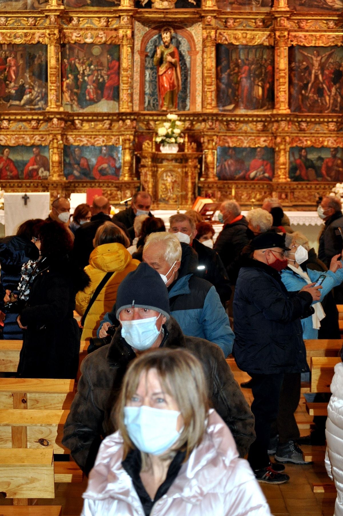 Miembros de Promonumenta han visitado los diferentes pueblos de la provincia que pertenecen a la Ruta de los Retablos Platerescos.