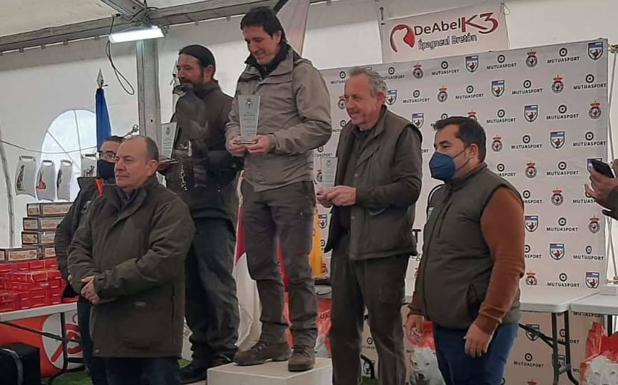 Un astorgano campeón de España de cetrería