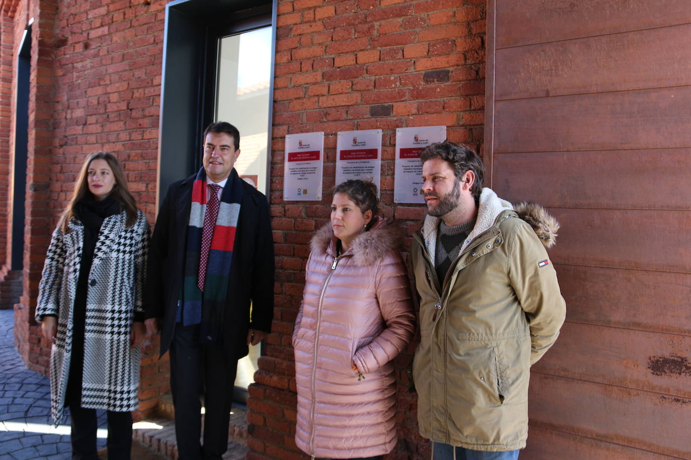 El consejero de Presidencia, Ángel Ibáñez, ha visitado el nuevo espacio de trabajo compartido en el antiguo matadero de Sahagún que ha contado con una iversión de 110.000 euros de la Junta.