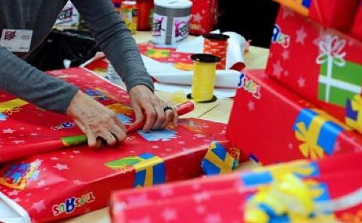 Camapña de Cruz Roja para que todos los niños tengan un juguete estas Navidades.