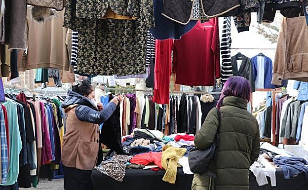 Un momento del mercado en Papalaguinda