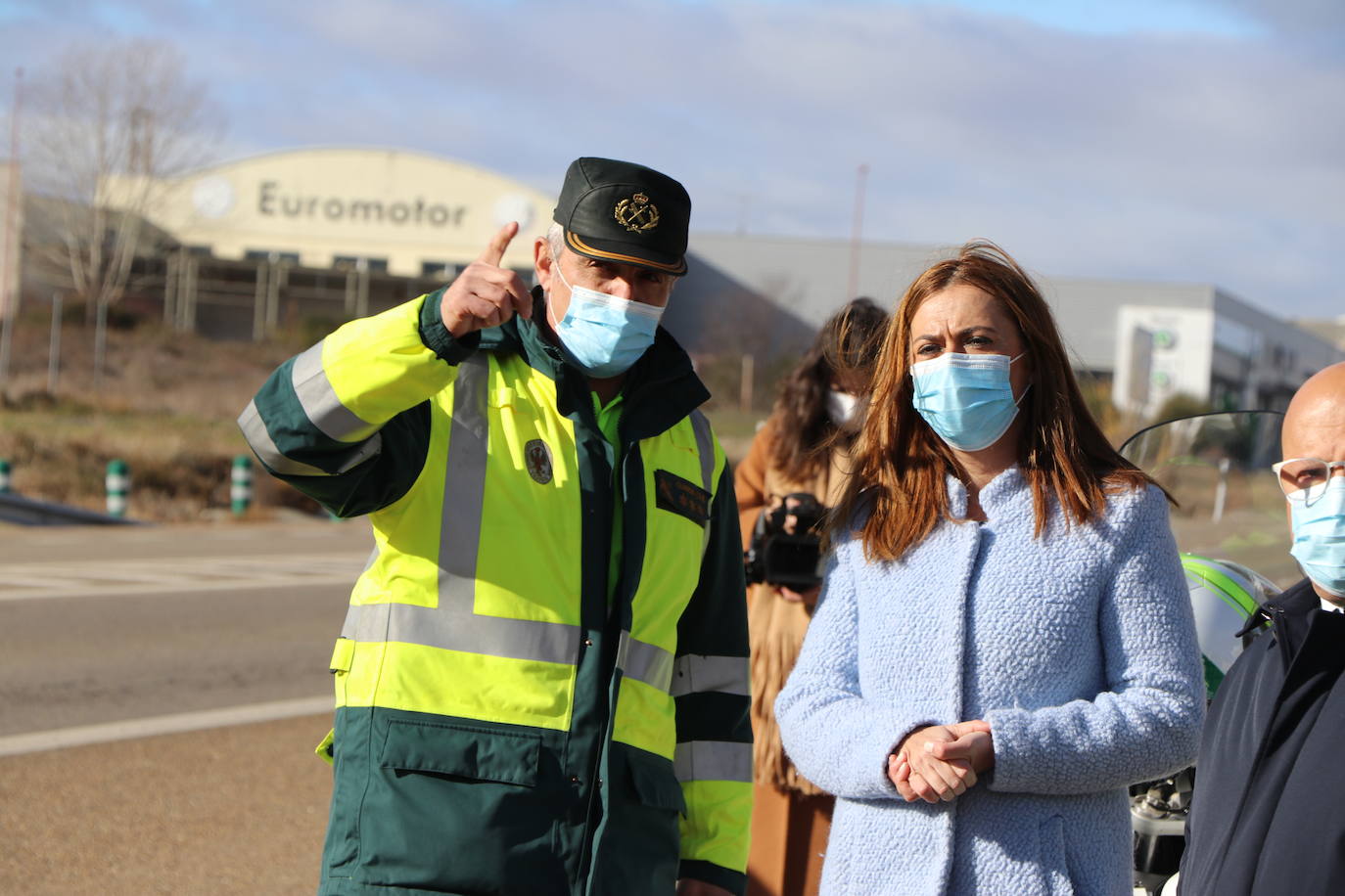 a delegada del Gobierno en Castilla y León, Virginia Barcones, prevé que la movilidad para este peunte de la Constitución sea un 1,5% superior al 2019 y pide especial precaución en las zonas de montaña ante los fenómenos meteorológicos adversos previstos.