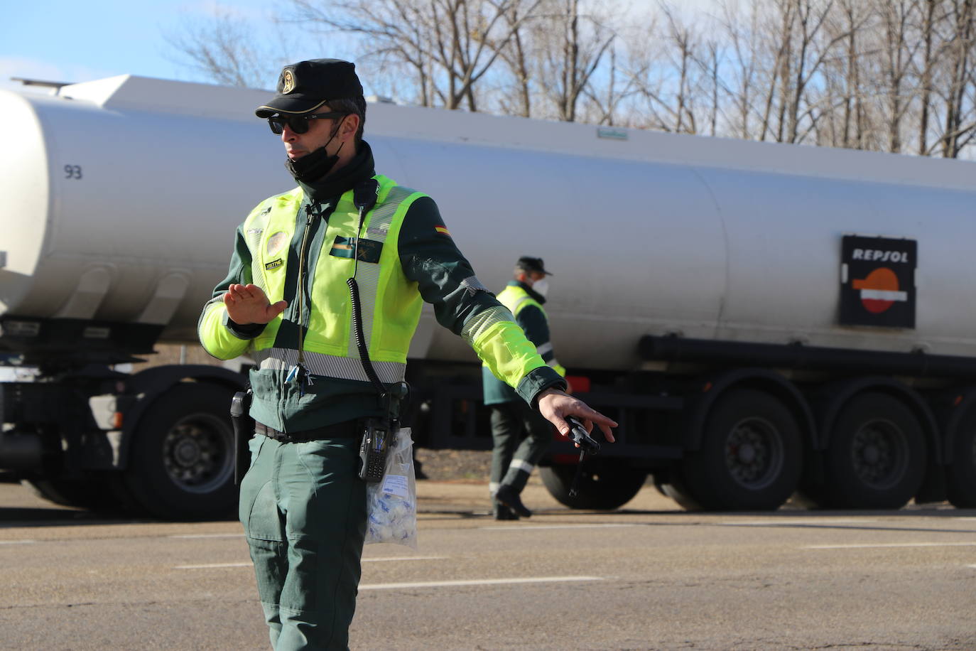 a delegada del Gobierno en Castilla y León, Virginia Barcones, prevé que la movilidad para este peunte de la Constitución sea un 1,5% superior al 2019 y pide especial precaución en las zonas de montaña ante los fenómenos meteorológicos adversos previstos.