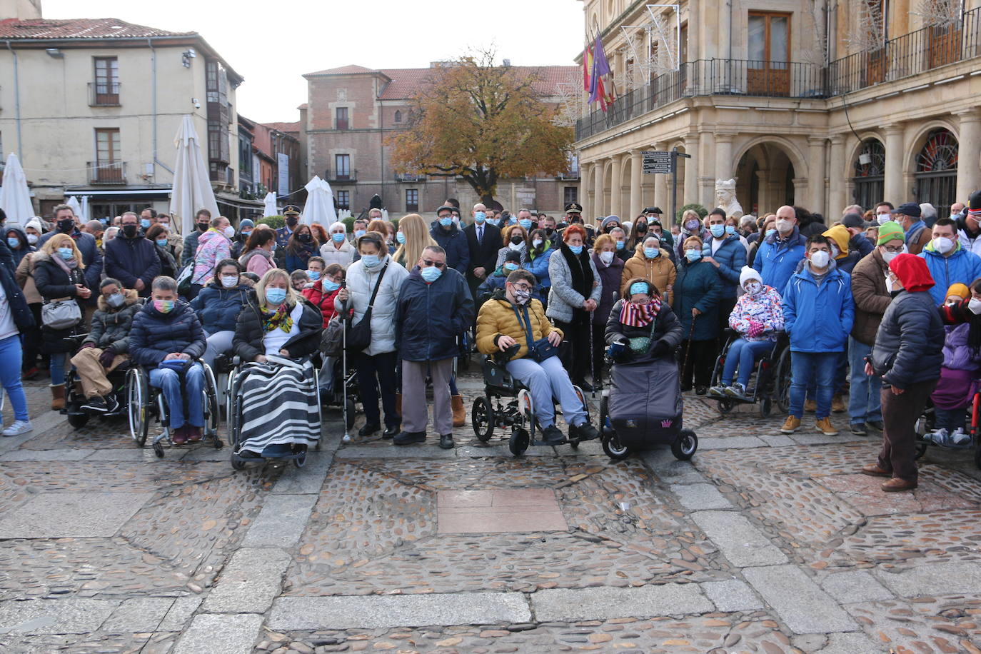 Con motivo del Día Internacional de las Personas con Discapacidad celebrado este 3 de diciembre, San Marcelo se ha llenado de asociaciones en una emotiva lectura de poemas