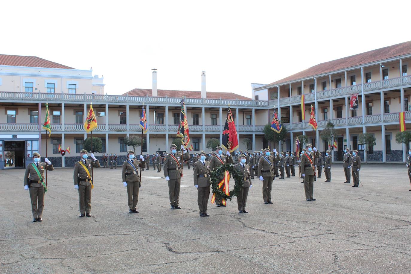 Con este acto celebrado en la base militar Conde de Gazola situado en la localidad leonesa de Ferral del Bernesgase inician las celebraciones de los 500 años de Santa Bárbara como Patrona de los artilleros