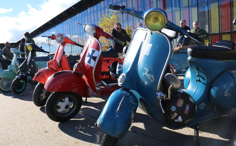 Los Scooter Run es la cita para medio centenar de motos en la mañana de este sábado