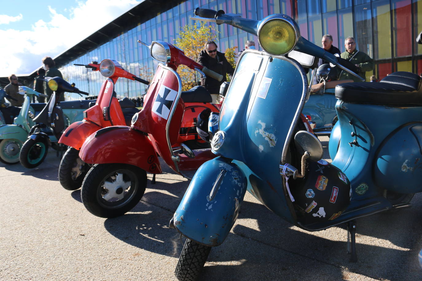 Los Scooter Run es la cita para medio centenar de motos en la mañana de este sábado