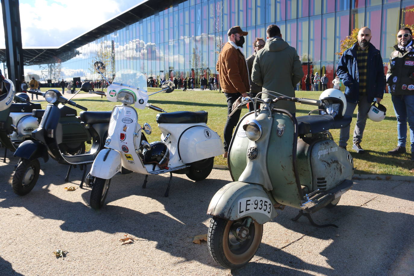 Los Scooter Run es la cita para medio centenar de motos en la mañana de este sábado