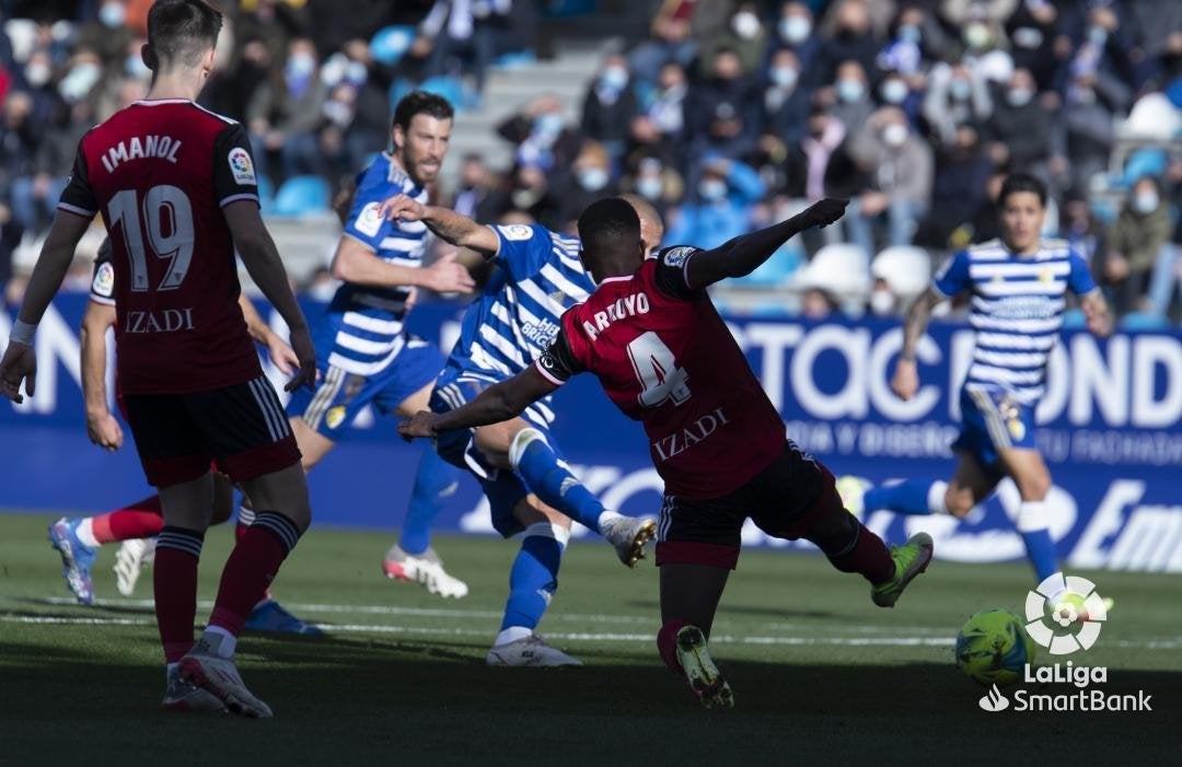 El conjunto berciano suma tres puntos en el derbi autonómico y se asienta en la zona noble de la tabla.